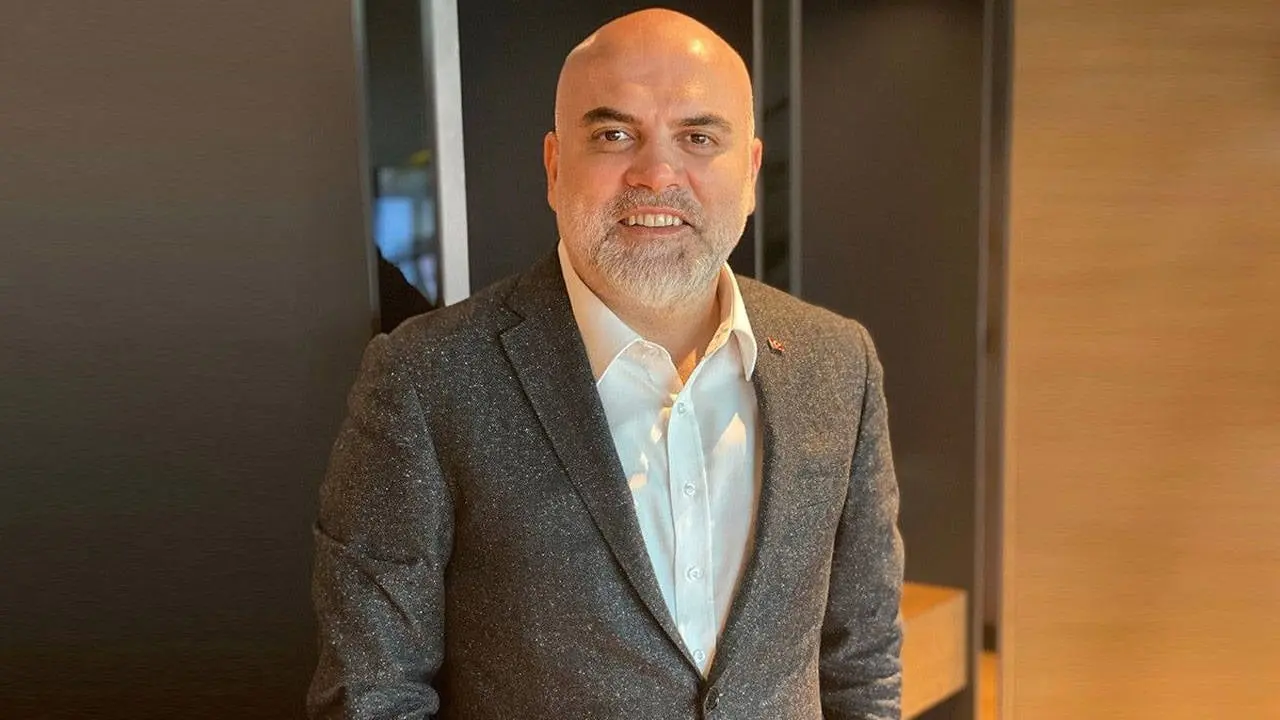 Mücahit Birinci Derhal Adliyeye Gitti: Özgür Özel ve Murat Kapki’den Şikâyetçi Oldu