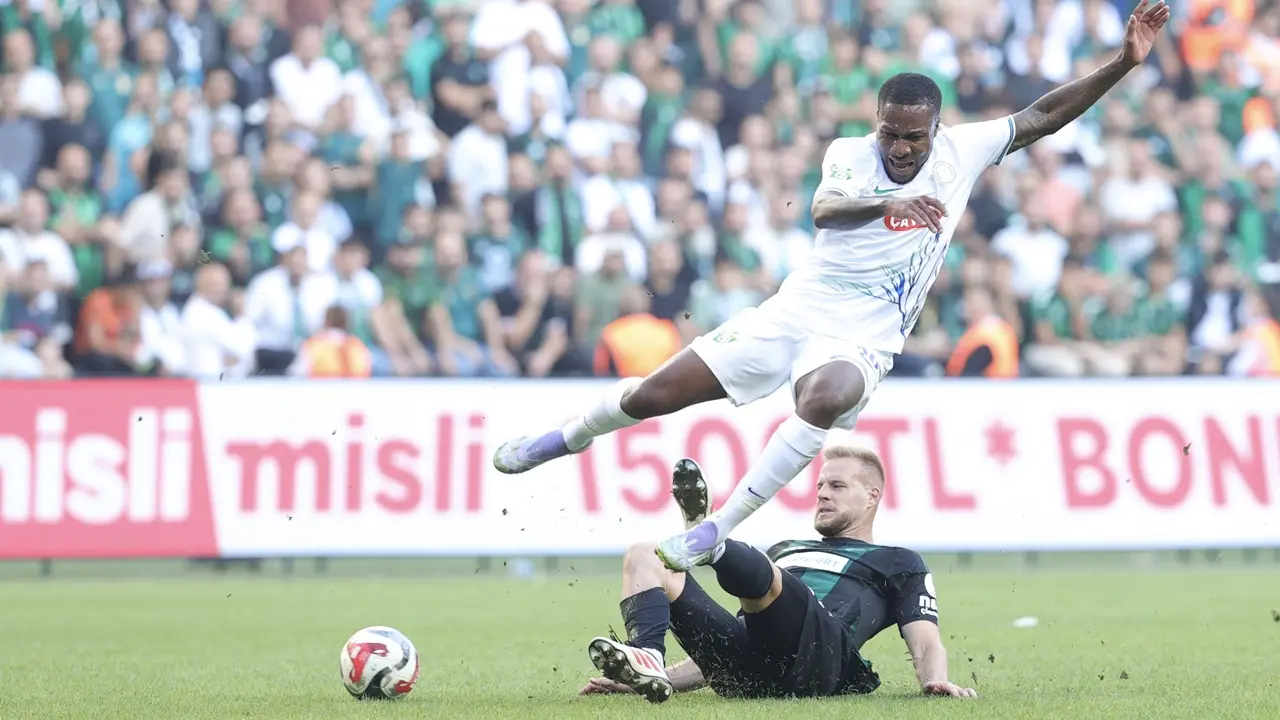 Kocaelispor Evinde Çaykur Rizespor İle Berabere Kaldı