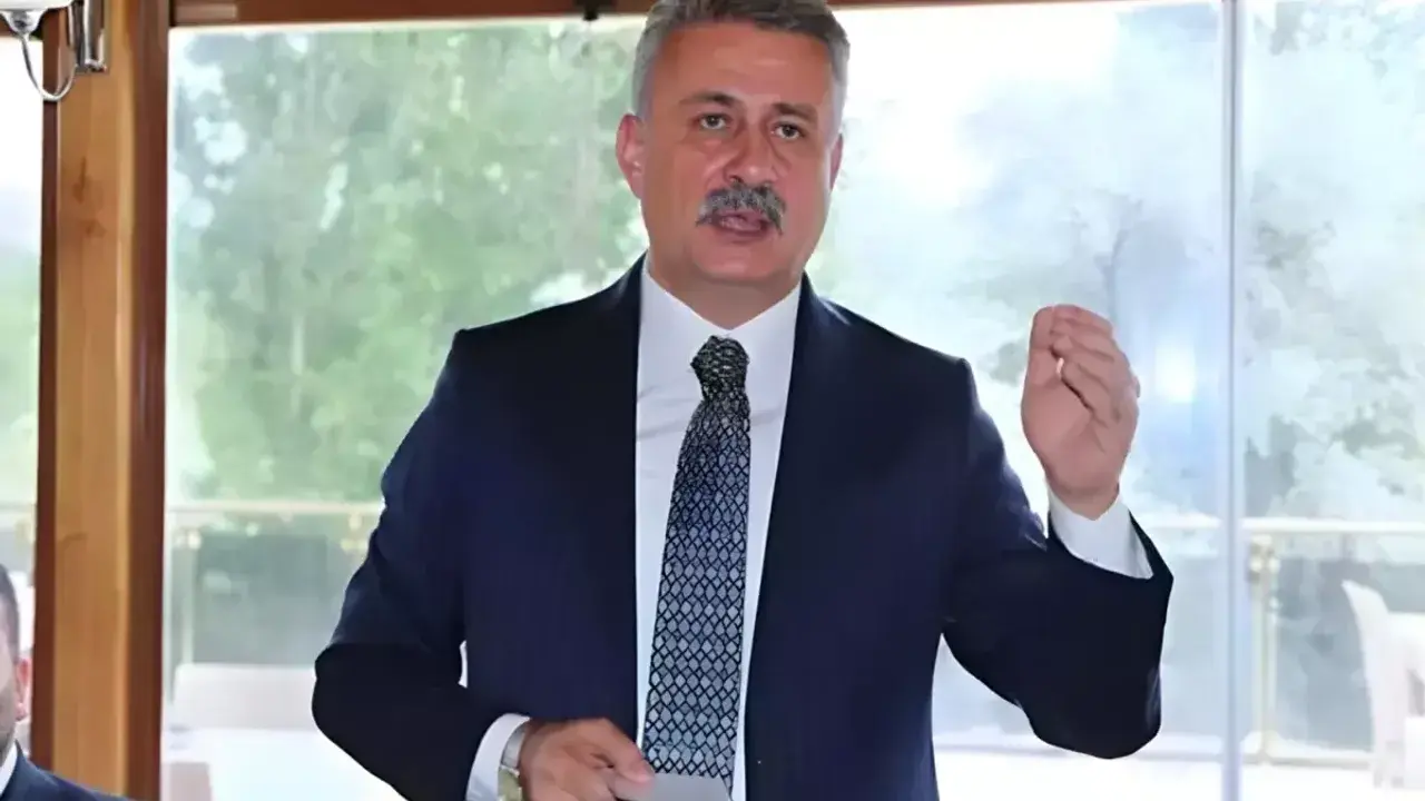 AK Partili Başkan Ahmet Sungur Görevden Alındı