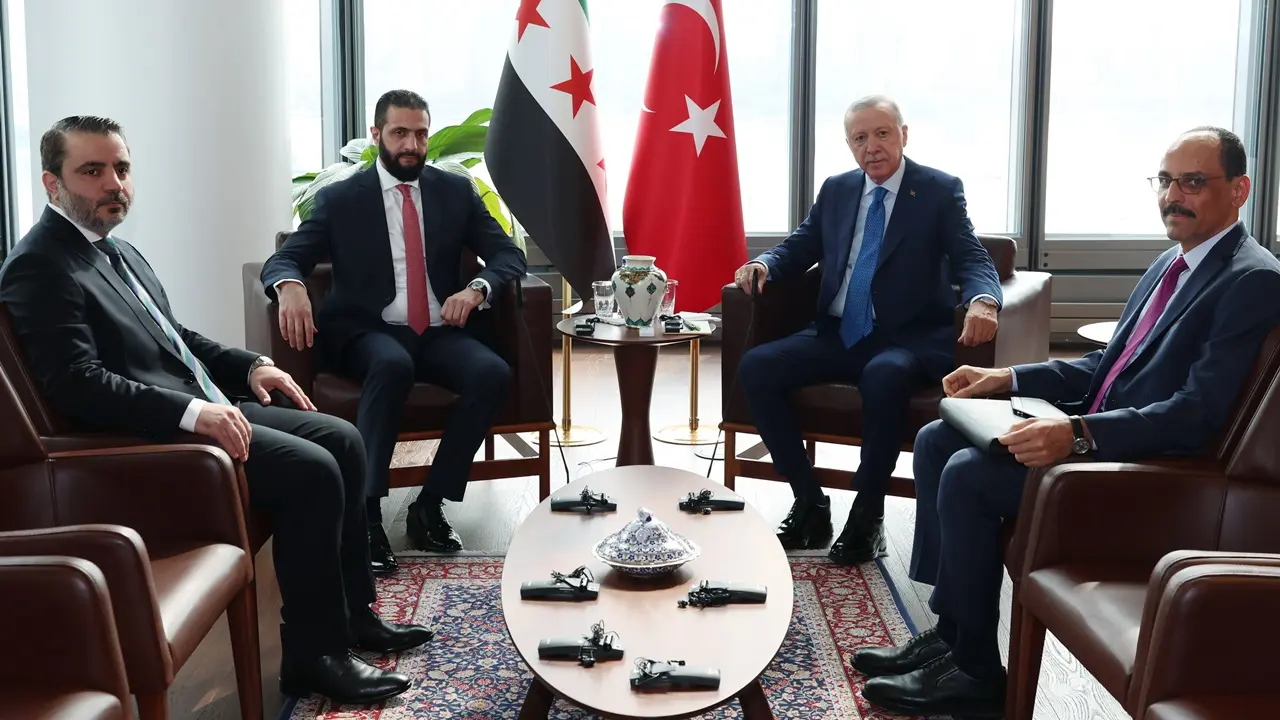 Cumhurbaşkanı Erdoğan, Ahmed Şara İle Türkevi’nde Görüştü