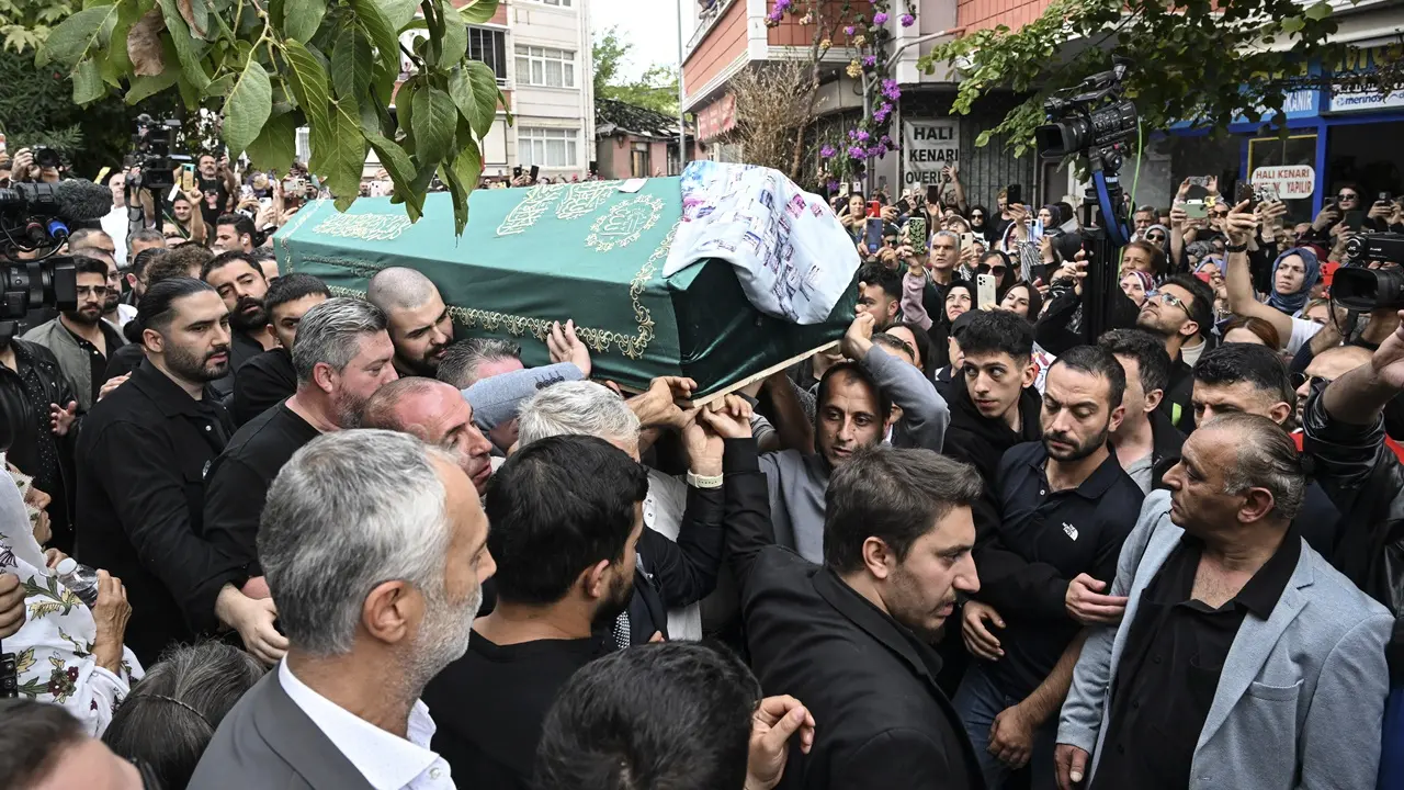 Güllü Gözyaşlarıyla Uğurlandı