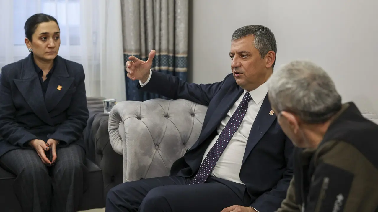 Özgür Özel’den Atlas Çağlayan'ın Ailesine Taziye Ziyareti