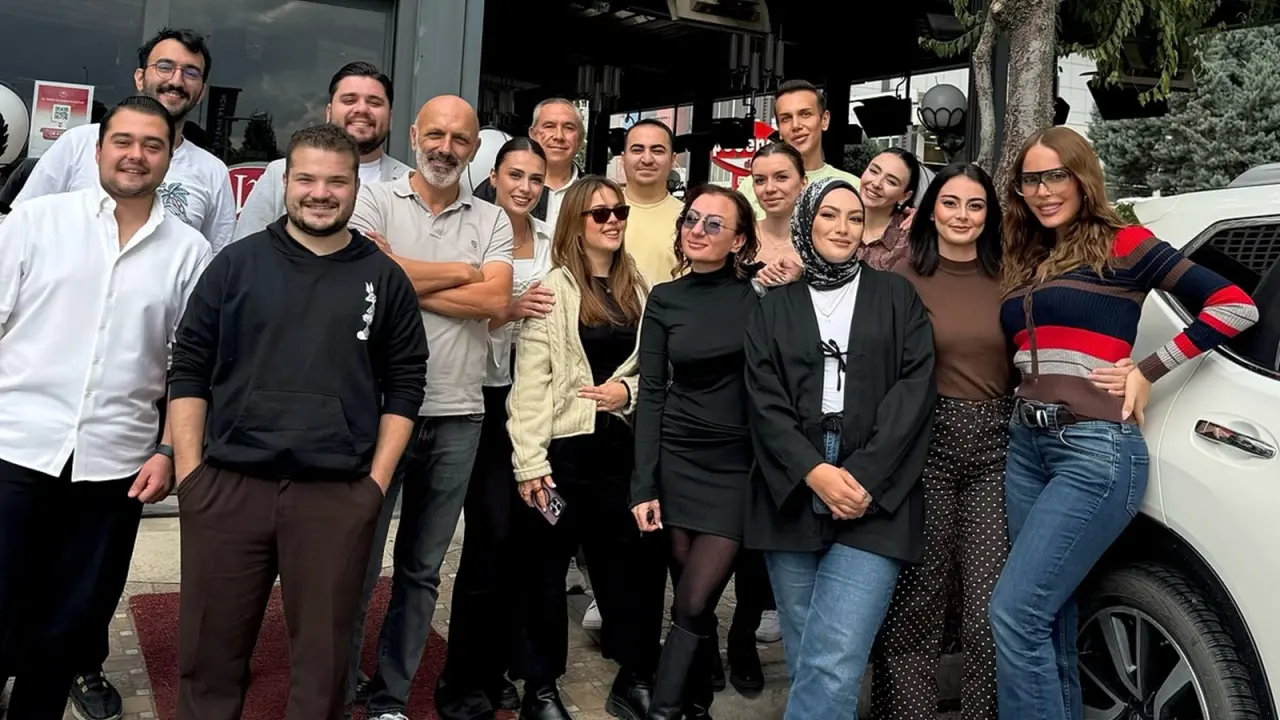 Hande Sarıoğlu Veda Etti