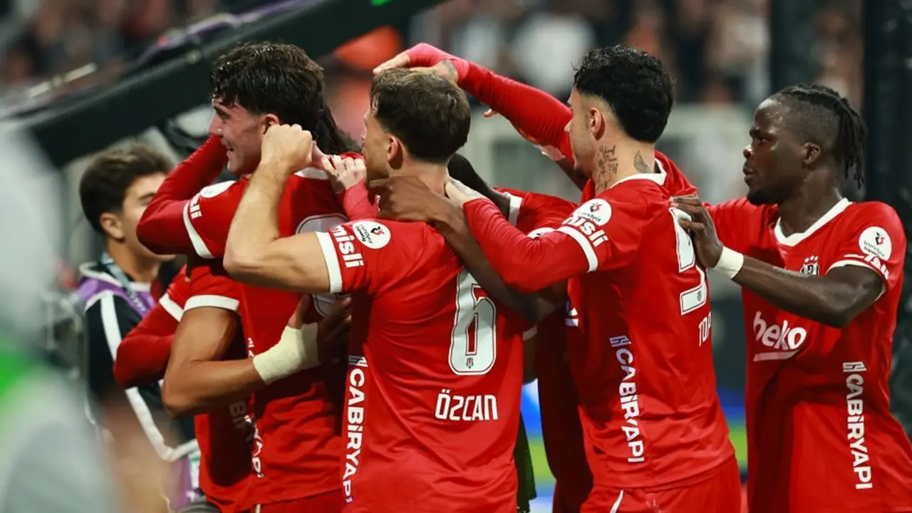 Beşiktaş Başakşehir'i 2 Golle Geçti