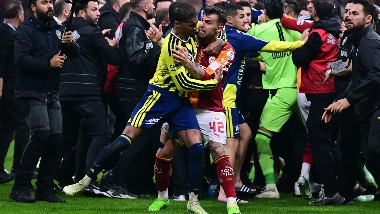 Galatasaray Fenerbahçe Derbisi Dünya Basınında