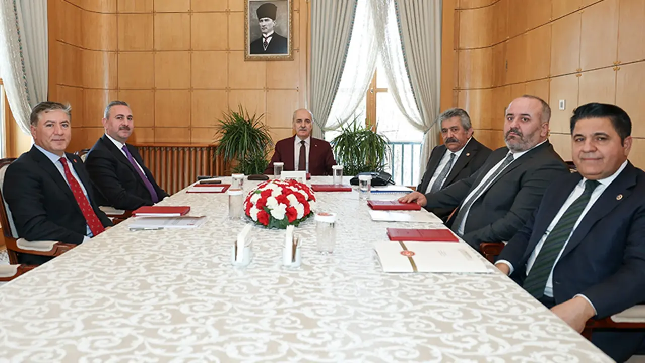 Millî Dayanışma, Kardeşlik ve Demokrasi Komisyonu siyasi parti grup temsilcileri