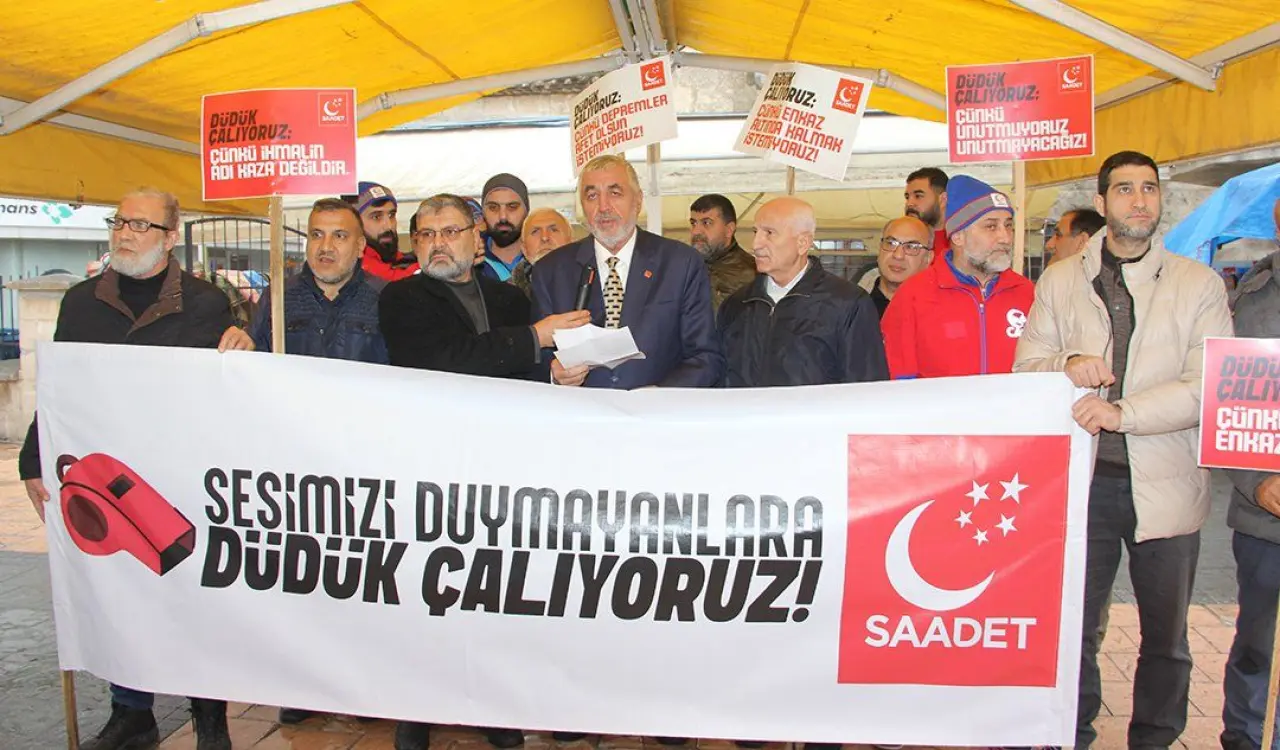 Saadet Partisi’nden “Deprem Düdüğü” Eylemi