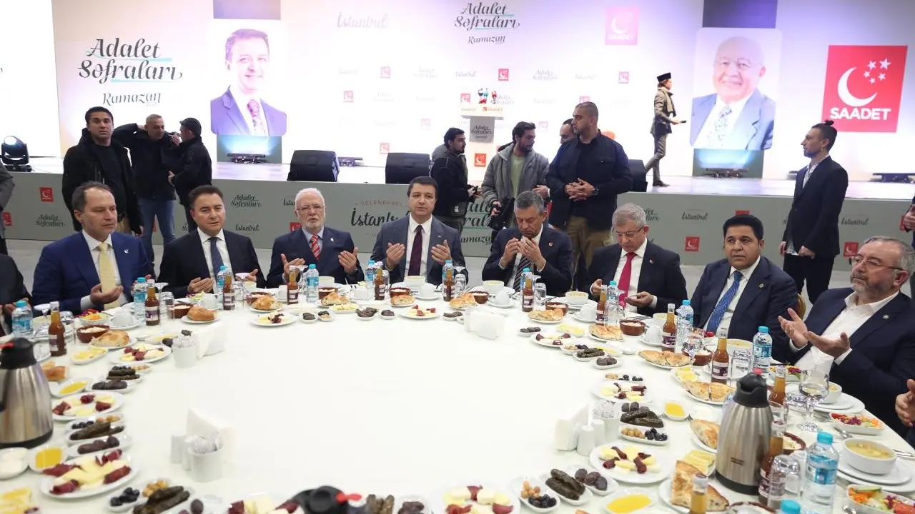 Saadet Partisi’nin İftar Programına “Finansör” Tartışması