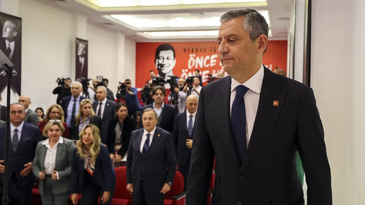 Özgür Özel İmza Attıkları İran Bildirisinde Amerika’ya Tek Söz Yok