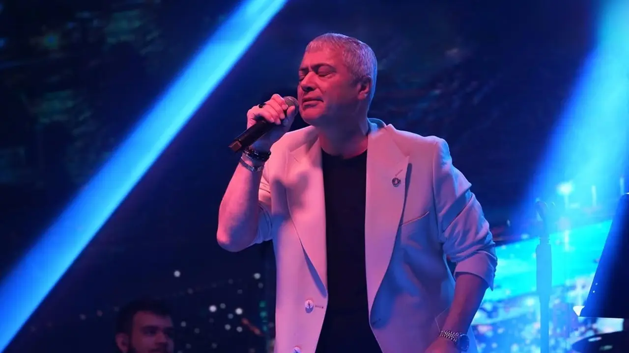 Cengiz Kurtoğlu Acil Olarak Ameliyata Edildi