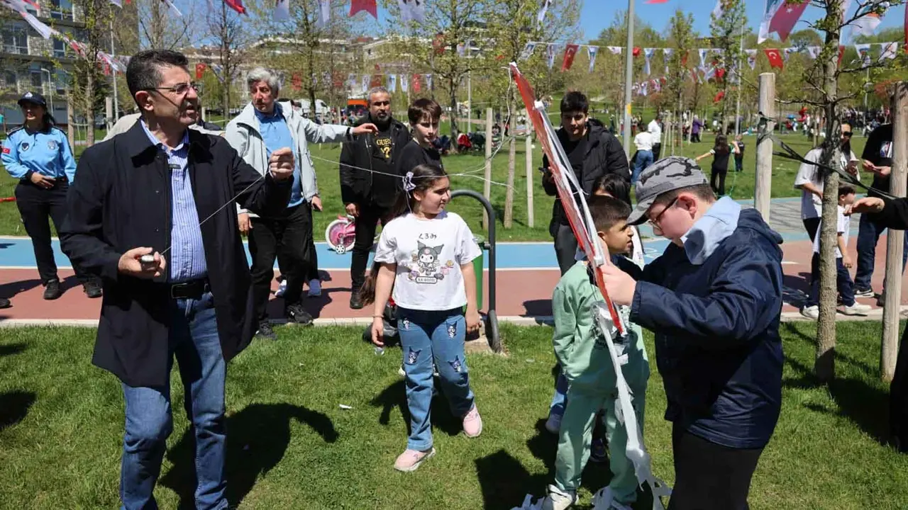 İstanbul Çekmeköy’de Gökyüzünde Renk Cümbüşü