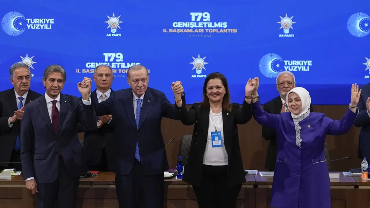 Burcu Köksal CHP’den AK Parti’ye Geçti