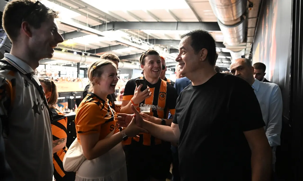 Acun Ilıcalı'dan Hull City'nin Başarısı Sonrası Açıklama