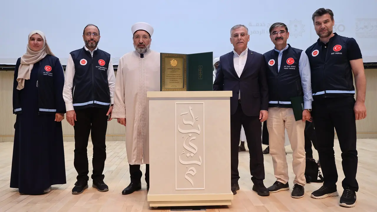 Diyanet "En Başarılı Hac Organizasyonu" Ödülünü Aldı