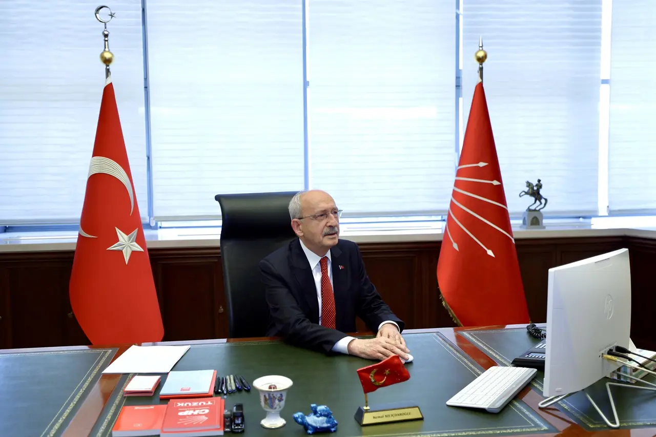 Kemal Kılıçdaroğlu 2,5 Yıl Sonra CHP Genel Merkezi’nde