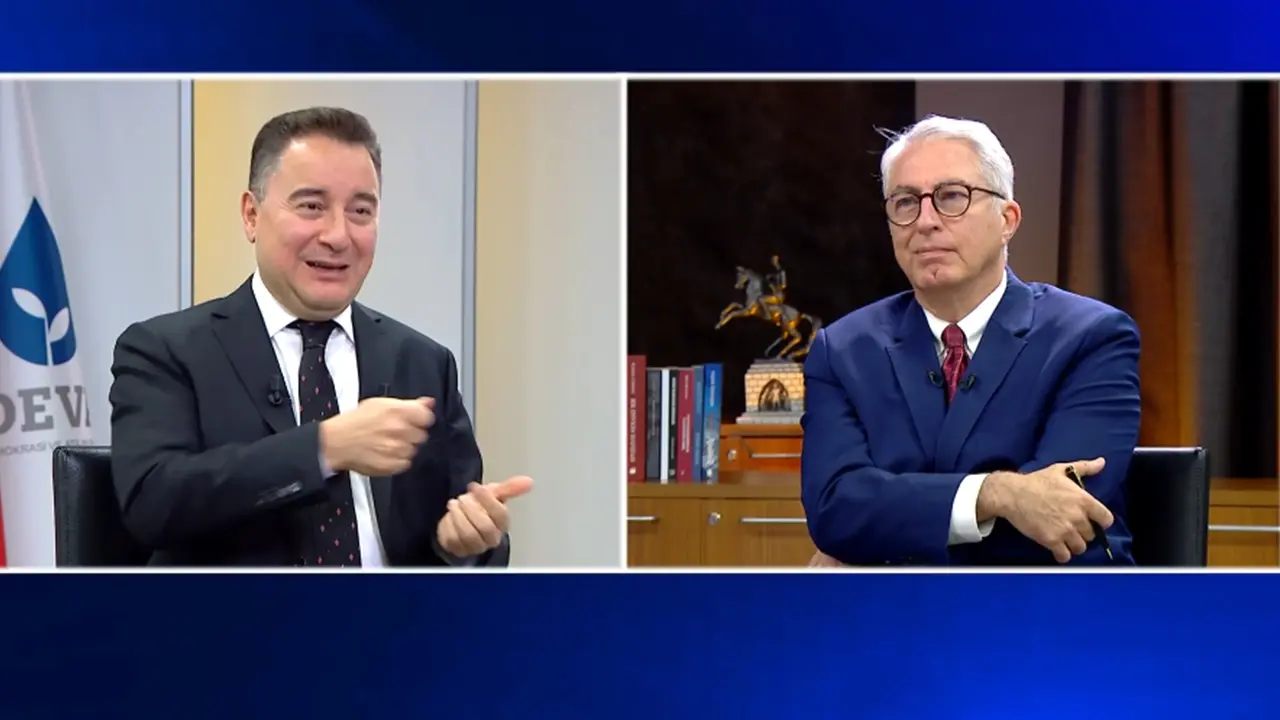 Ali Babacan: Düz Yolda Otobüs Deviren Ülke Gibiyiz