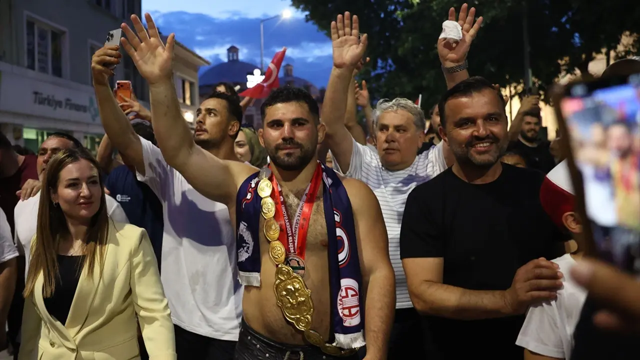 Kırkpınar'da Altın Kemer Erkan Taş'ın Oldu