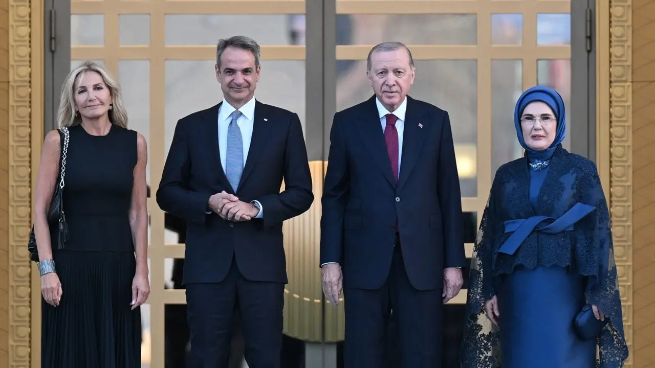 Kiryakos Miçotakis'e ‘Ceddin Deden’ Marşlı Karşılama