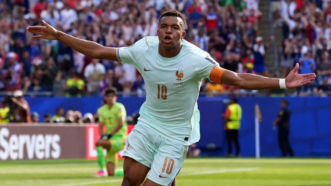 Mbappe Penaltı Kaçırdı Ama Tarih Yazdı
