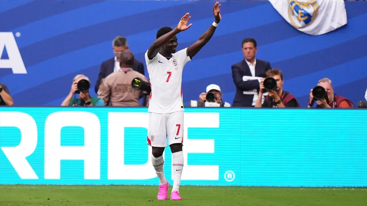 Saka Hat-trick Yaptı