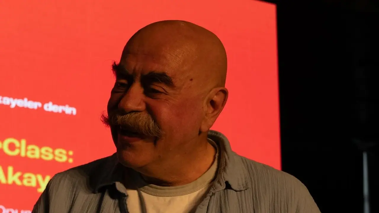Ezel Akay