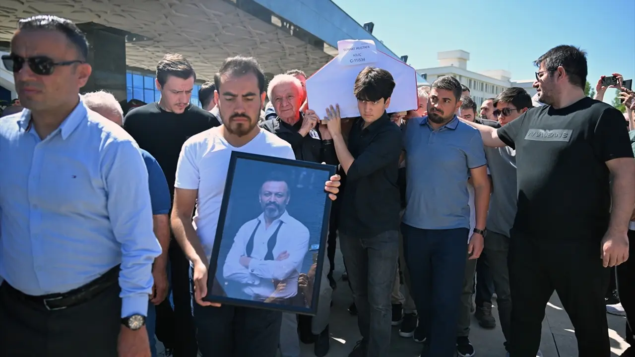 Oyuncu Serhat Kılıç Ankara'da Defnedildi